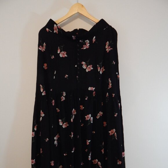 Torrid Black Floral Print Button Front Maxi Skirt - Picture 2 of 10